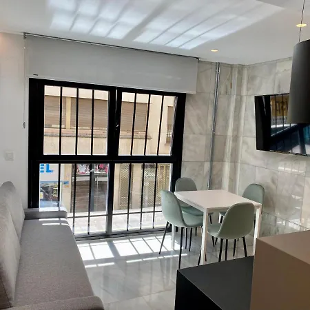 Airva: Bajada De La Libertad バリャドリド