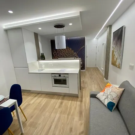 Airva: Bajada De La Libertad * バリャドリド