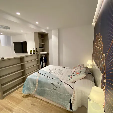 Airva: Bajada De La Libertad バリャドリド