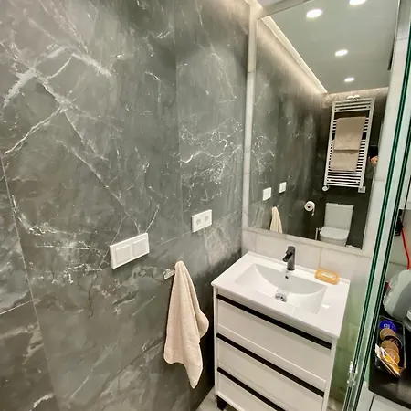 Airva: Bajada De La Libertad Apartamento *